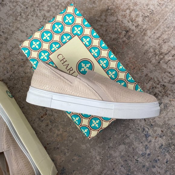 Charleston Shoe Size 10 Pearl Slip On - Picture 2 of 4